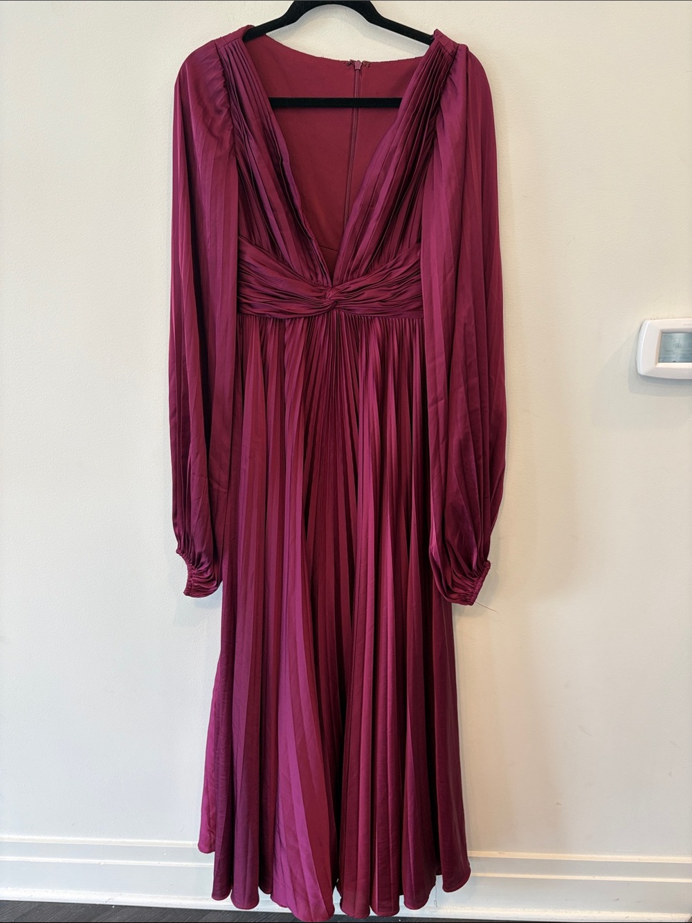 MAC DUGGAL pleated Burgundy Long-Sleeve Maxi Dress Sz 8 - Picture 9 of 11